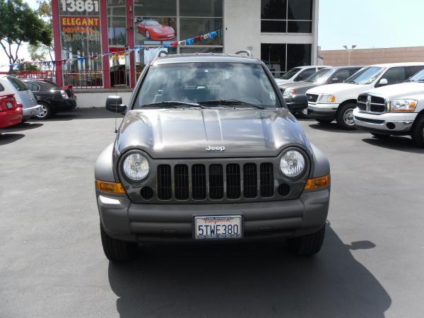 Jeep Liberty 2006 photo 1