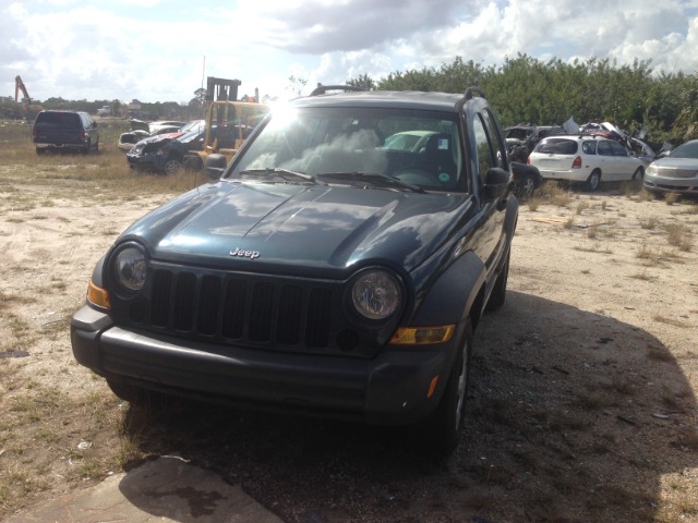 Jeep Liberty 2006 photo 4