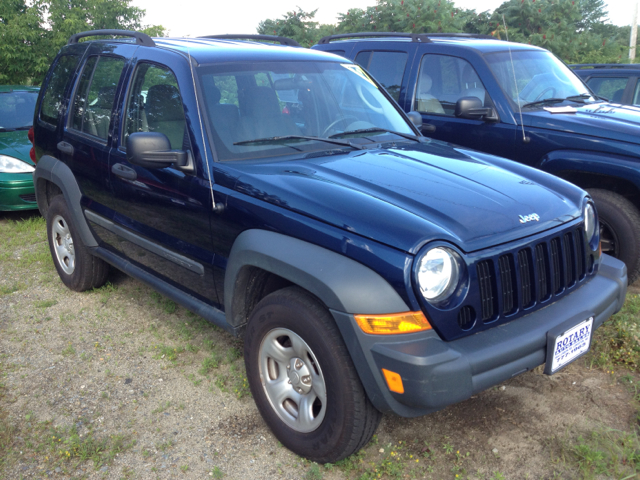 Jeep Liberty 2006 photo 2