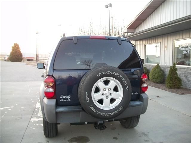 Jeep Liberty 2006 photo 4