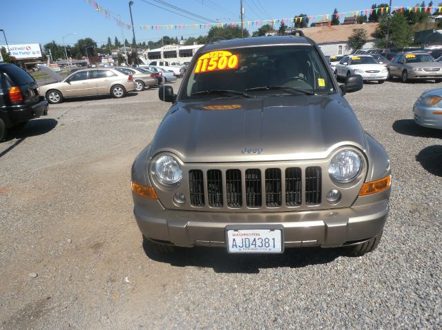 Jeep Liberty 2006 photo 2