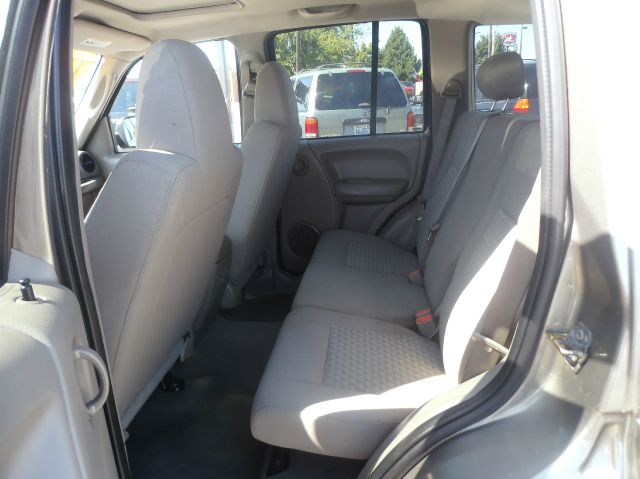 Jeep Liberty 2006 photo 4