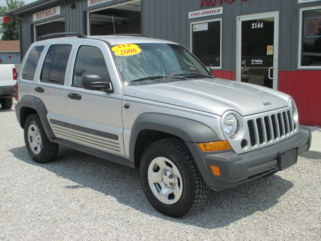 Jeep Liberty 2006 photo 2