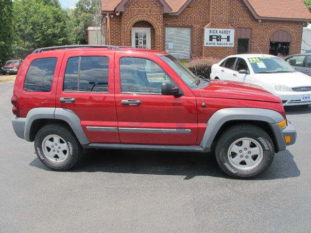 Jeep Liberty Extended Cab V8 LT W/1lt SUV