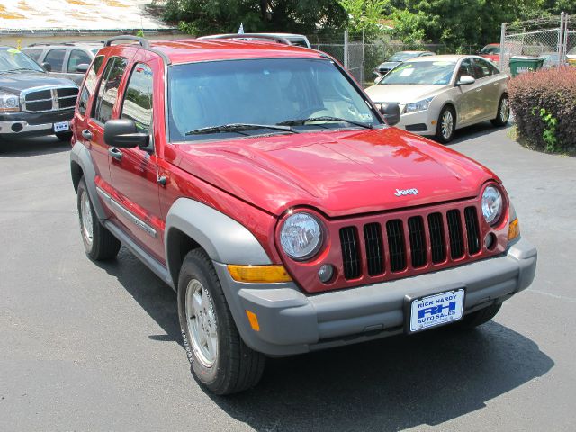 Jeep Liberty 2006 photo 2