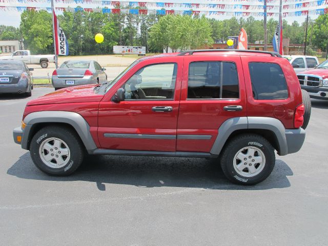 Jeep Liberty 2006 photo 4