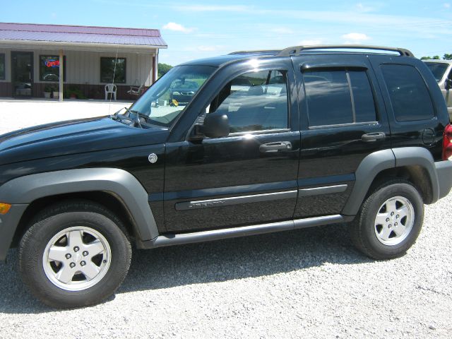 Jeep Liberty 2006 photo 3