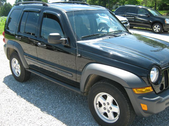 Jeep Liberty 2006 photo 4