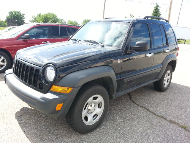 Jeep Liberty 2006 photo 2