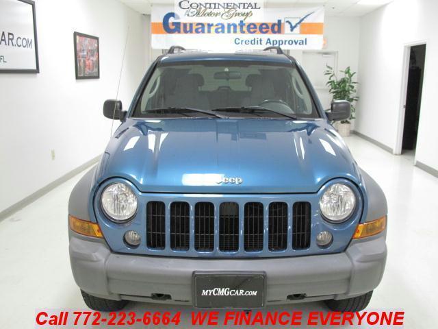 Jeep Liberty 2006 photo 3