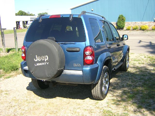 Jeep Liberty 2006 photo 2