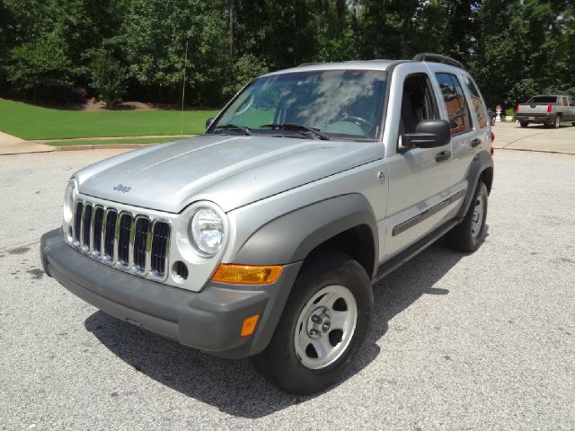 Jeep Liberty 2006 photo 2