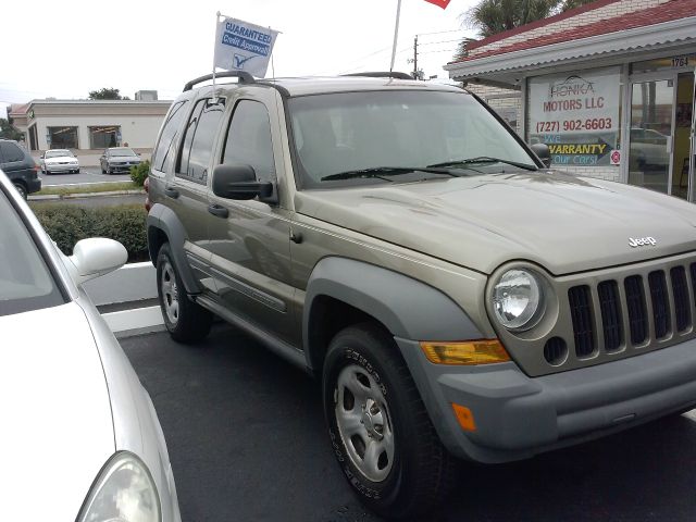 Jeep Liberty 2006 photo 2