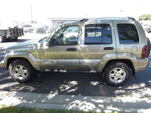 Jeep Liberty 2006 photo 2