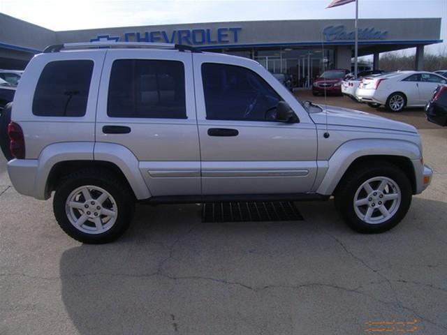 Jeep Liberty 2006 photo 3