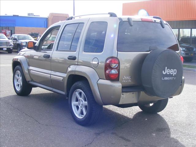 Jeep Liberty 2006 photo 2