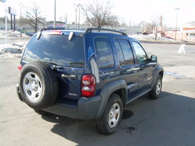 Jeep Liberty 2006 photo 3