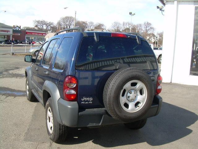 Jeep Liberty 2006 photo 4