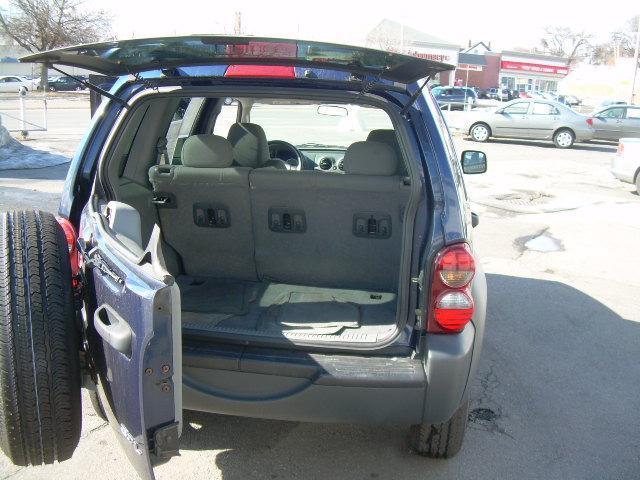 Jeep Liberty 2006 photo 5