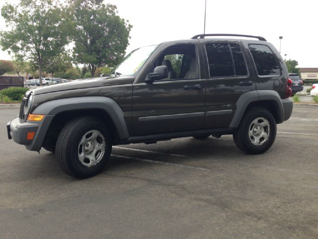 Jeep Liberty Extended Cab V8 LT W/1lt SUV