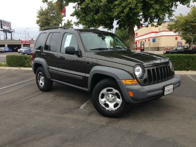 Jeep Liberty 2006 photo 3