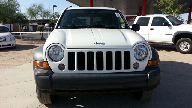 Jeep Liberty 2006 photo 10