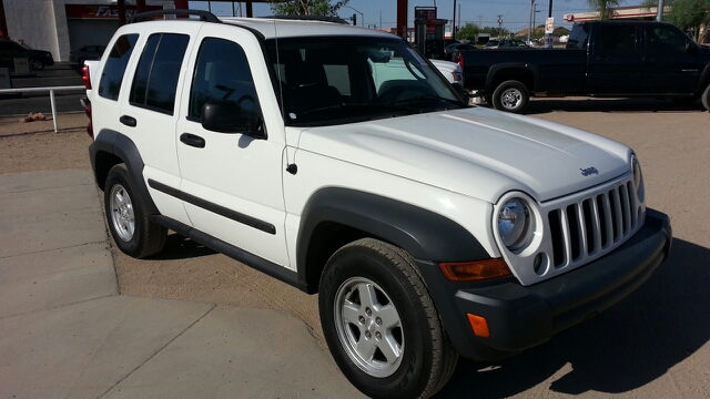 Jeep Liberty 2006 photo 2