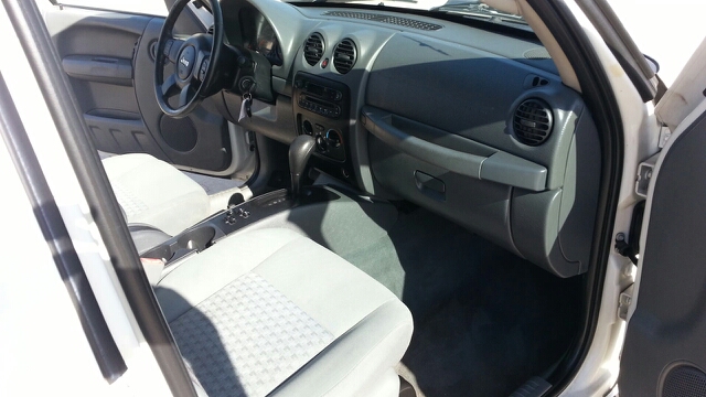 Jeep Liberty 2006 photo 4