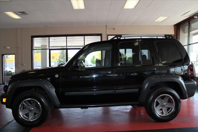 Jeep Liberty 2006 photo 18