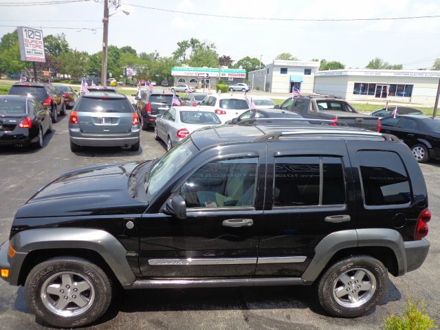 Jeep Liberty 2006 photo 11