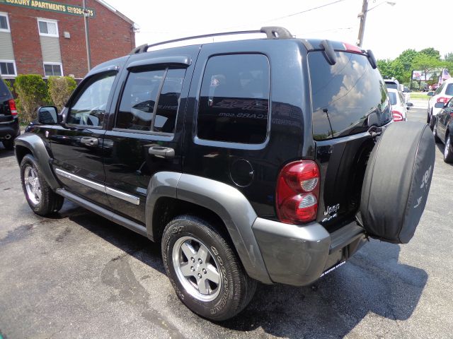 Jeep Liberty 2006 photo 5