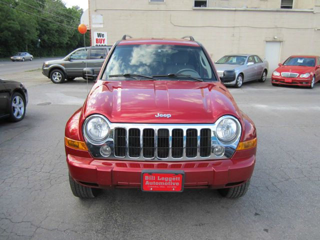 Jeep Liberty 2006 photo 2