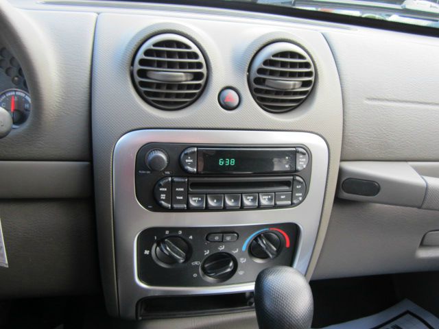 Jeep Liberty 2006 photo 8