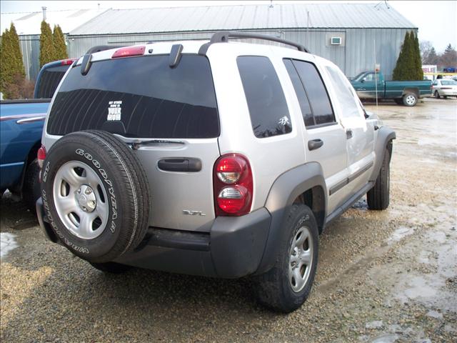 Jeep Liberty 2006 photo 3