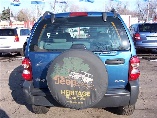 Jeep Liberty 2006 photo 3