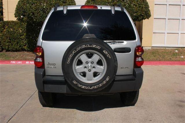 Jeep Liberty 2007 photo 4