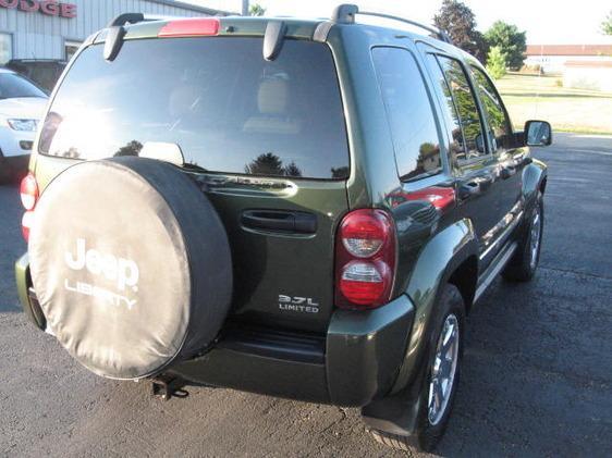 Jeep Liberty 2007 photo 11