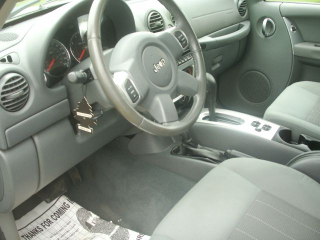 Jeep Liberty 2007 photo 2