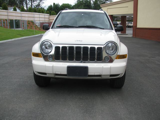 Jeep Liberty 2007 photo 2