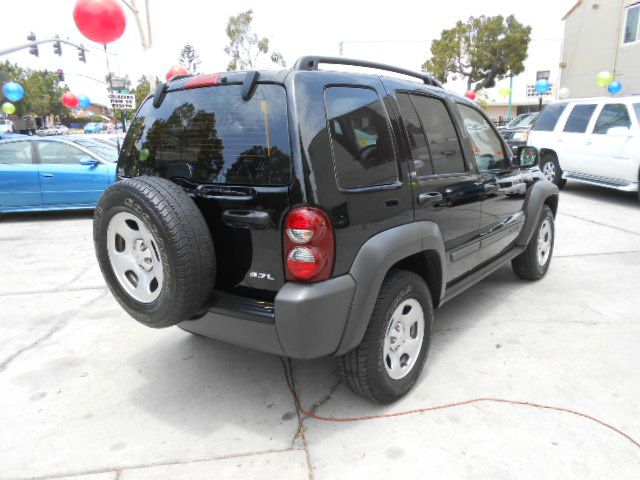 Jeep Liberty 2007 photo 2