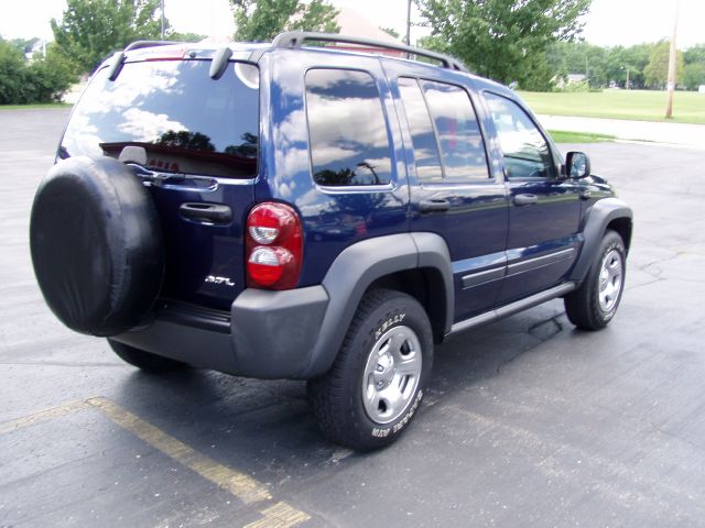 Jeep Liberty 2007 photo 3