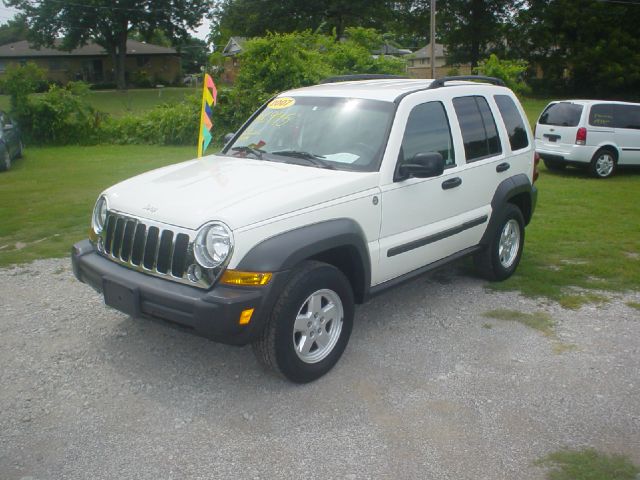 Jeep Liberty 2007 photo 2