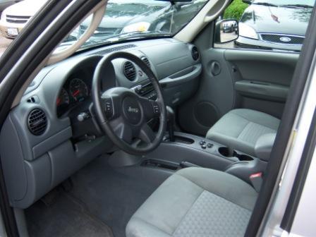 Jeep Liberty 2007 photo 2