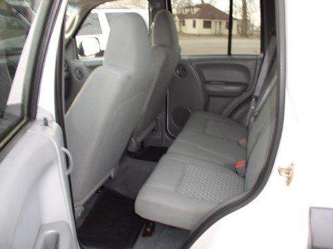 Jeep Liberty 2007 photo 2