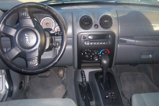 Jeep Liberty 2007 photo 2