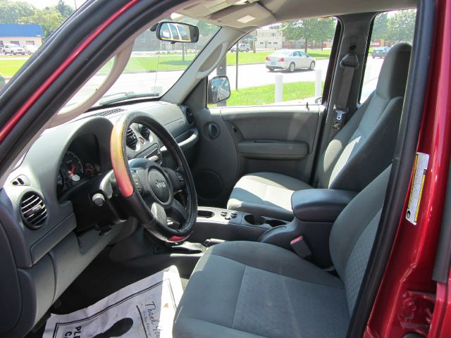 Jeep Liberty 2007 photo 2