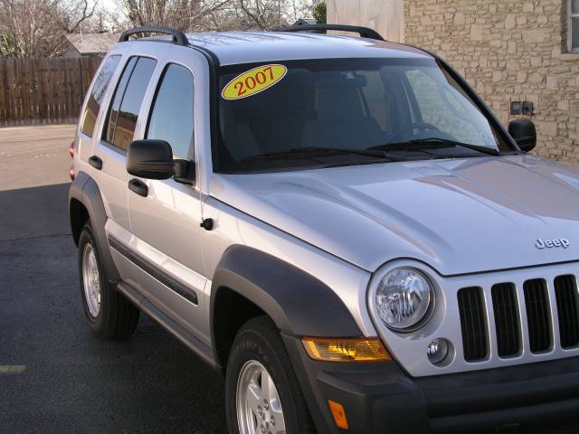 Jeep Liberty 2007 photo 2