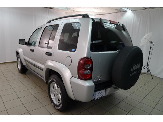 Jeep Liberty 2007 photo 3