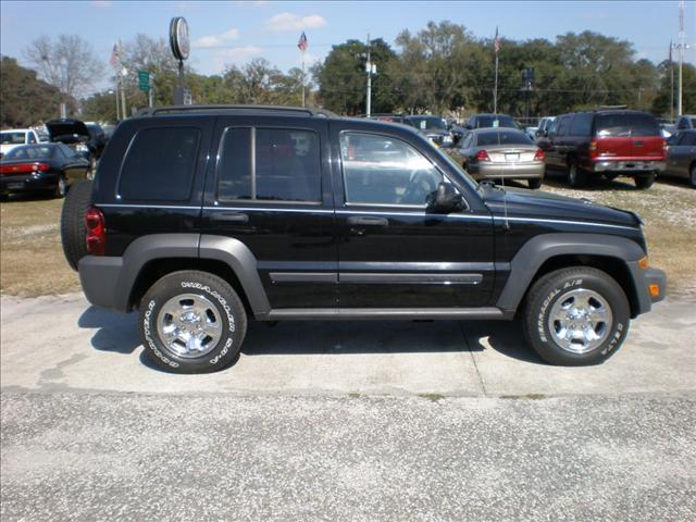 Jeep Liberty 2007 photo 2