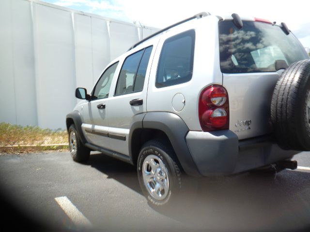 Jeep Liberty 2007 photo 8